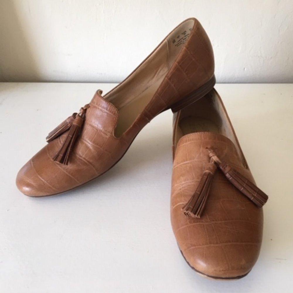 Fake Crocodile Skin Tan Loafers with Tassles